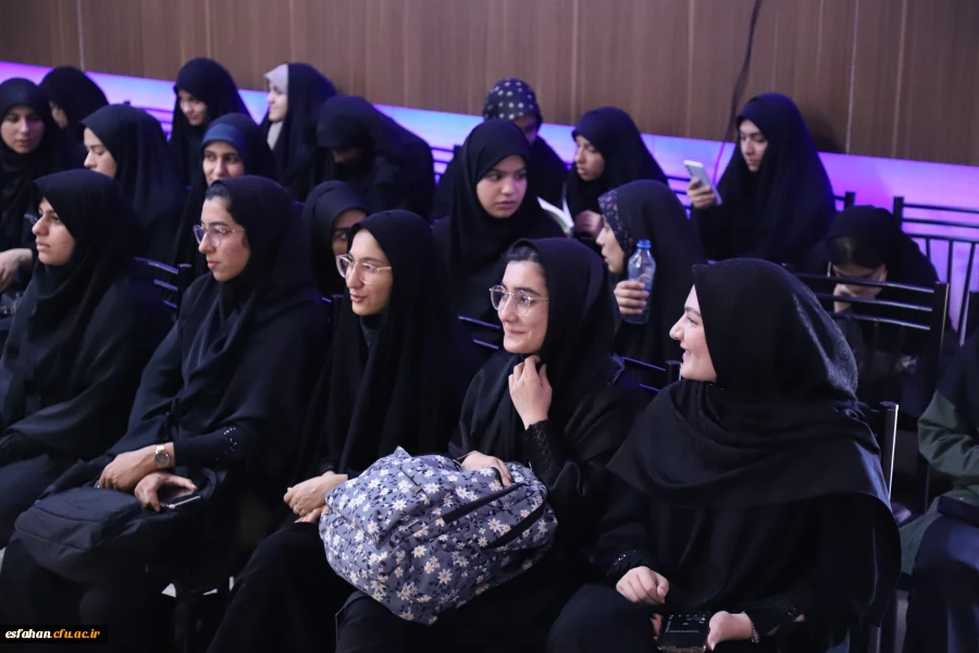 آیین استقبال از نودانشجومعلمان دانشگاه فرهنگیان اصفهان همزمان با سراسر کشور  11