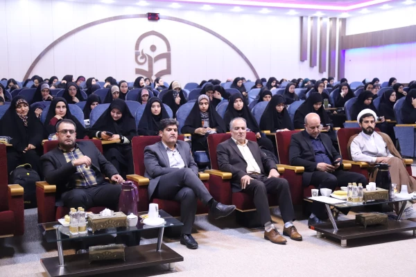 آیین استقبال از نودانشجومعلمان دانشگاه فرهنگیان اصفهان همزمان با سراسر کشور  13