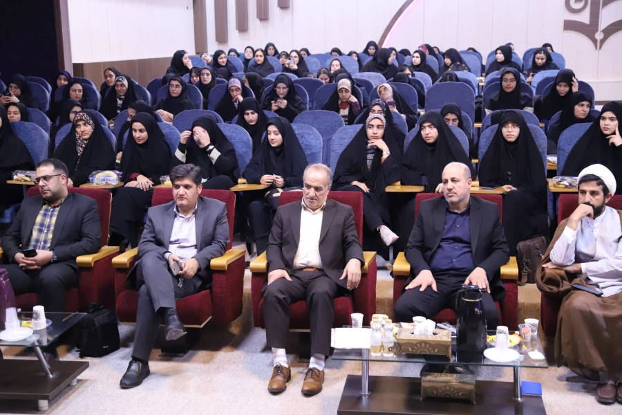 آیین استقبال از نودانشجومعلمان دانشگاه فرهنگیان اصفهان همزمان با سراسر کشور  16