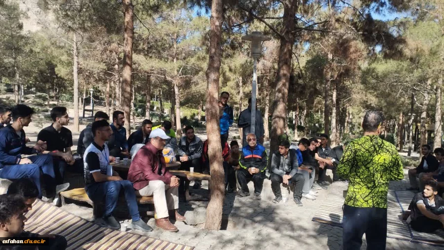 کوه پیمایی به مناسبت هفته تربیت بدنی در دانشگاه فرهنگیان استان اصفهان 7