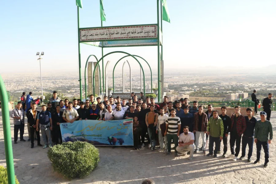 کوه پیمایی به مناسبت هفته تربیت بدنی در دانشگاه فرهنگیان استان اصفهان 21