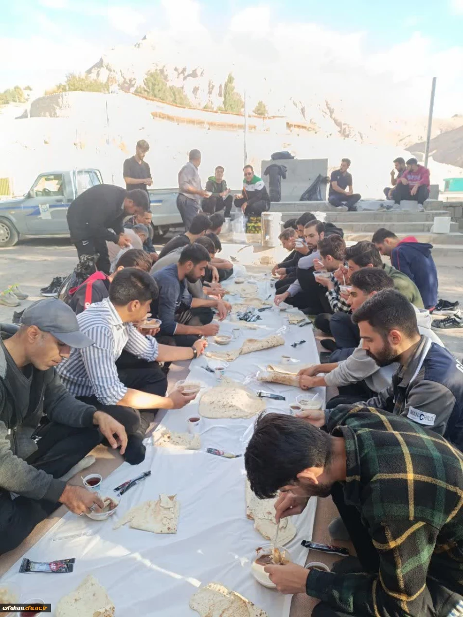 کوه پیمایی به مناسبت هفته تربیت بدنی در دانشگاه فرهنگیان استان اصفهان 28