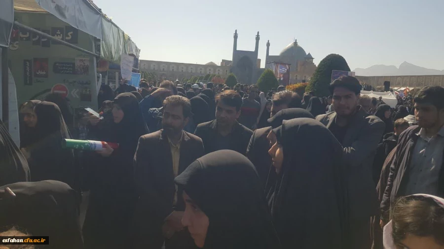 فریاد استکبارستیزی دانشجومعلمان دانشگاه فرهنگیان استان اصفهان همزمان با برگزاری این مراسم در ایران اسلامی ۱۳ آبان ۱۴۰۴ 5