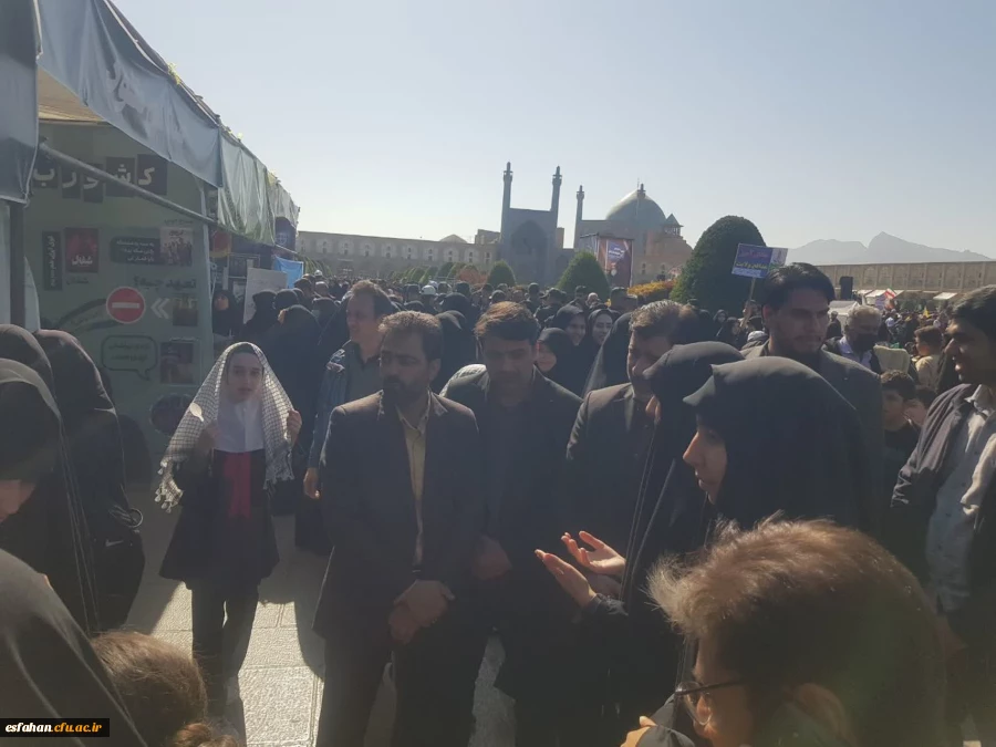 فریاد استکبارستیزی دانشجومعلمان دانشگاه فرهنگیان استان اصفهان همزمان با برگزاری این مراسم در ایران اسلامی ۱۳ آبان ۱۴۰۴ 8