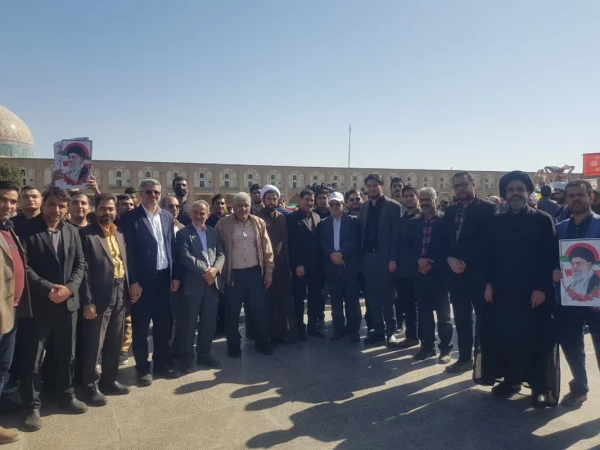 حضور سرپرست دانشگاه فرهنگیان استان در جمع پرشور دانشجومعلمان در مراسم راهپیمایی ۱۳ آبان ۱۴۰۴ 3