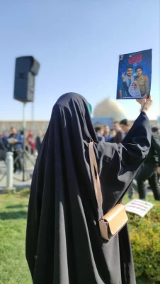 حضور سرپرست دانشگاه فرهنگیان استان در جمع پرشور دانشجومعلمان در مراسم راهپیمایی ۱۳ آبان ۱۴۰۴ 12