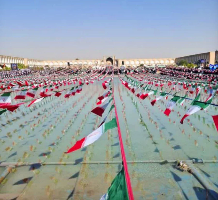 حضور سرپرست دانشگاه فرهنگیان استان در جمع پرشور دانشجومعلمان در راهپیمایی ۱۳ آبان ۱۴۰۴ 5