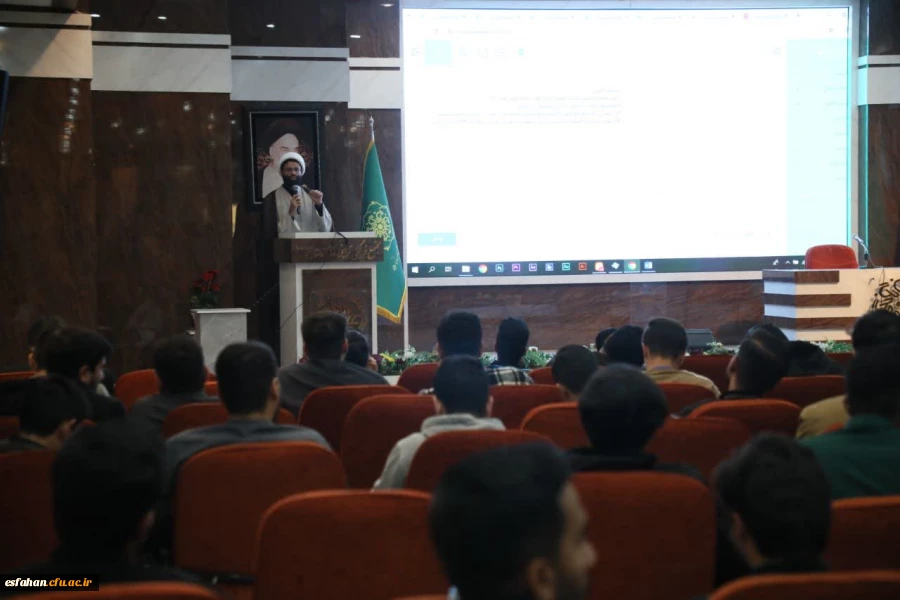 گزارشی از حضور و مشارکت فعال دبیران تشکل های دانشجویی و مدیرمسئولان نشریات دانشجویی دانشگاه فرهنگیان استان اصفهان در دهمین گردهمایی تشکل های دانشجویی 16