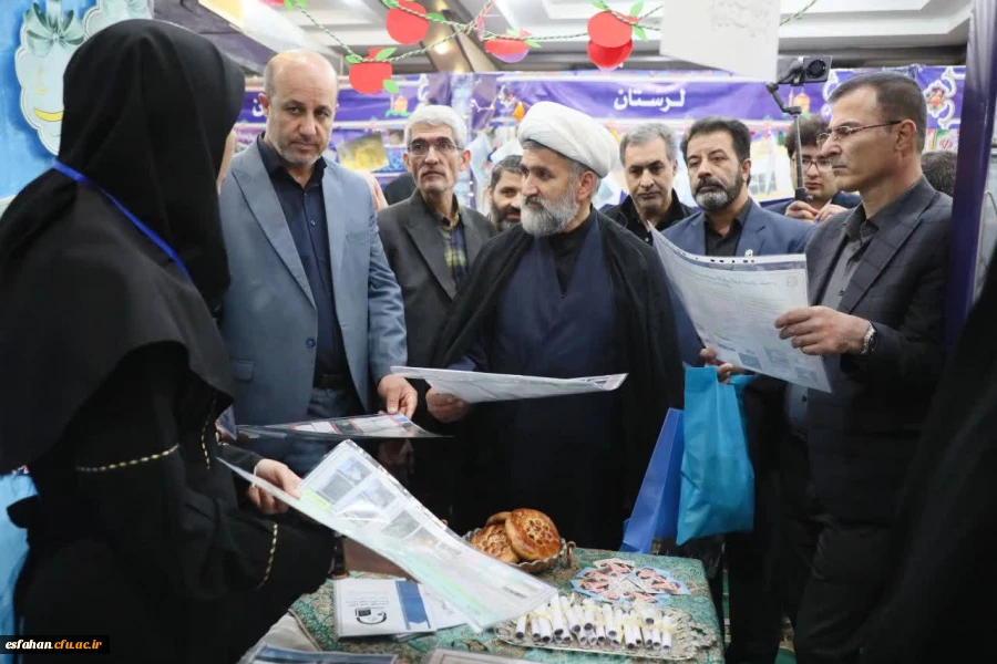 گزارشی از حضور و مشارکت فعال دبیران تشکل های دانشجویی و مدیرمسئولان نشریات دانشجویی دانشگاه فرهنگیان استان اصفهان در دهمین گردهمایی تشکل های دانشجویی 28