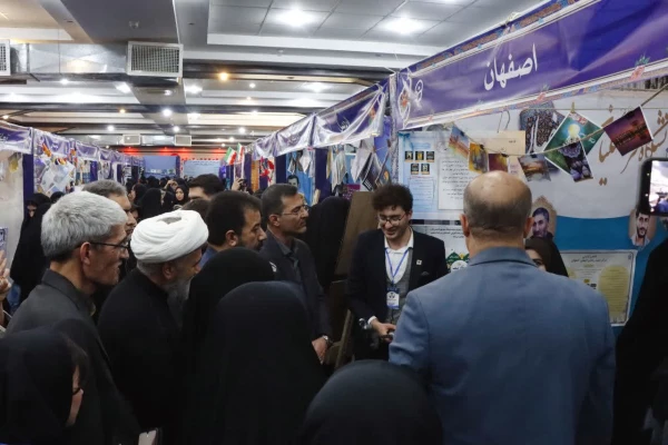 گزارشی از حضور و مشارکت فعال دبیران تشکل های دانشجویی و مدیرمسئولان نشریات دانشجویی دانشگاه فرهنگیان استان اصفهان در دهمین گردهمایی تشکل های دانشجویی 7