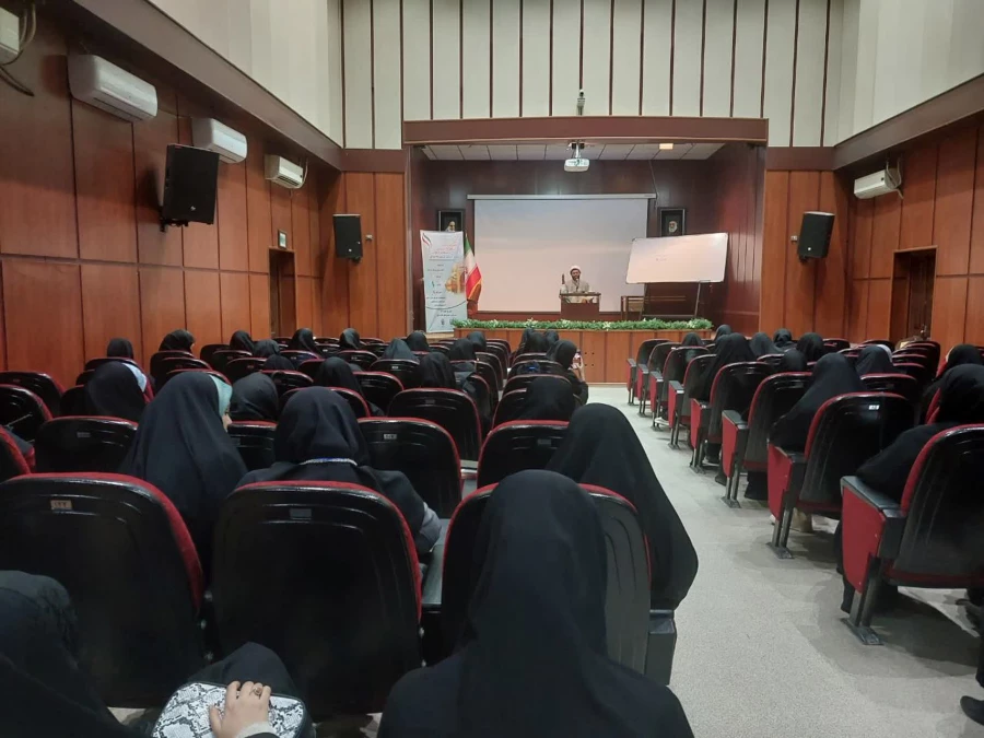 گزارشی از حضور و مشارکت فعال دبیران تشکل های دانشجویی و مدیرمسئولان نشریات دانشجویی دانشگاه فرهنگیان استان اصفهان در دهمین گردهمایی تشکل های دانشجویی 17