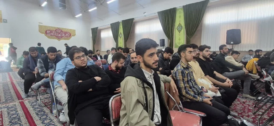 گزارشی از حضور و مشارکت فعال دبیران تشکل های دانشجویی و مدیرمسئولان نشریات دانشجویی دانشگاه فرهنگیان استان اصفهان در دهمین گردهمایی تشکل های دانشجویی 19