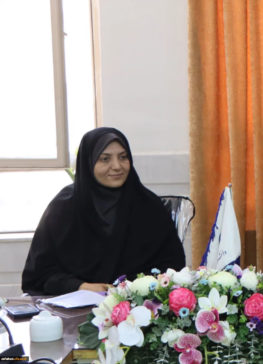 سرکار خانم دکتر مریم سهرابی با نهایت افتخار و مسرت، کسب رتبه ی نخست «کارشناس فرهنگی» در دهمین گردهمایی تشکل های دانشجویی و جشنواره های حرکت، رویش و رسش را صمیمانه تبریک عرض می نماییم. 2