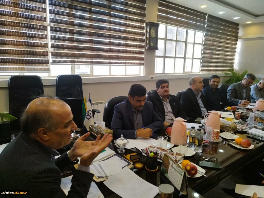 نشست هیأت رئیسه دانشگاه فرهنگیان استان اصفهان با تأکید بر هم افزایی، برنامه ریزی و تقویت تعاملات درون سازمانی برگزار شد
 3