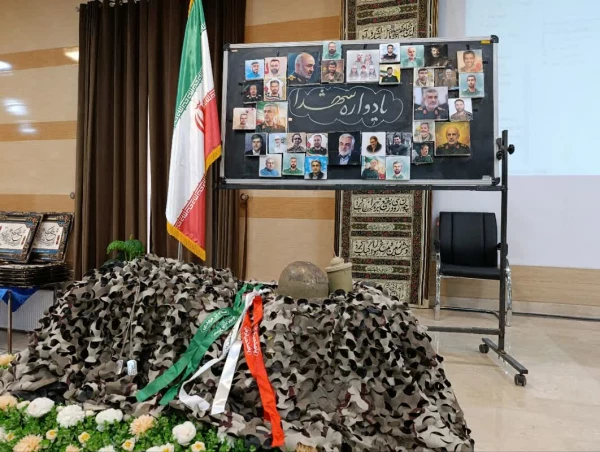 برپایی یادواره شهدای جنگ تحمیلی مقاومت در دانشگاه فرهنگیان مرکز امام خمینی(ره) کاشان  5