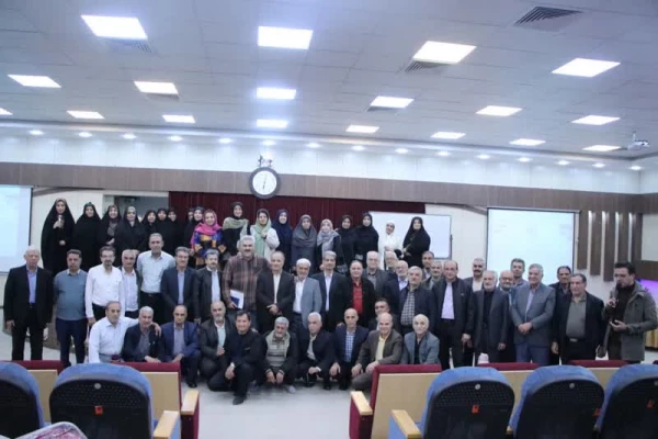 تقدیر از بازنشستگان دانشگاه فرهنگیان استان اصفهان و برگزاری انتخابات اعضای صندوق کانون بازنشستگان در پردیس فاطمه الزهرا(س)
 2