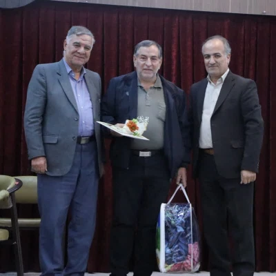 تقدیر از بازنشستگان دانشگاه فرهنگیان استان اصفهان و برگزاری انتخابات اعضای صندوق کانون بازنشستگان در پردیس فاطمه الزهرا(س)
 23