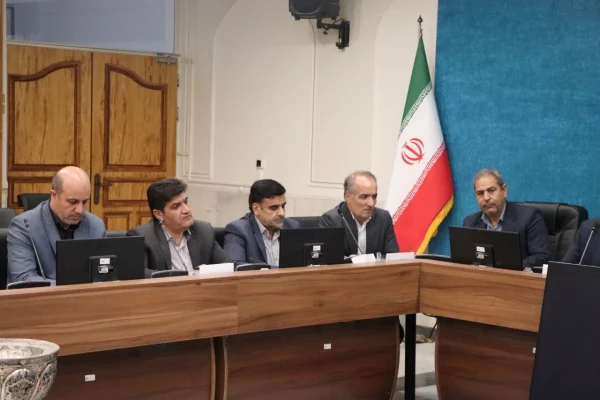 برگزاری جلسه هیئت امنای دانشگاه فرهنگیان استان اصفهان با محوریت اجلاسیه شهدای دانشجومعلم و بررسی طرح های تحولی دانشگاه
 6