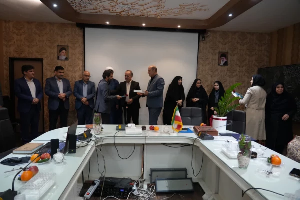 تکریم و معارفه معاونین آموزشی و  دانشجویی و همچنین سرپرست دانشکده علوم تربیتی فاطمه زهرا(س) دانشگاه فرهنگیان اصفهان
 4