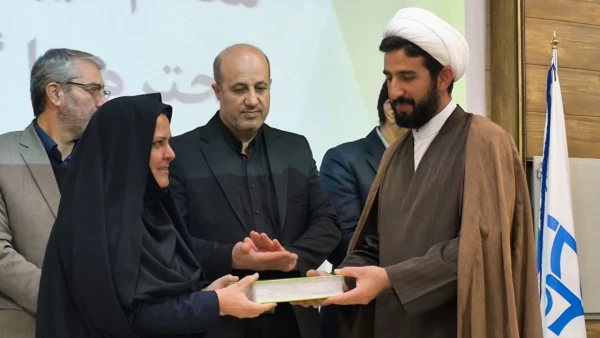 مراسم تکریم و معارفه سرپرست مرکز امام خمینی(ره ) کاشان 4