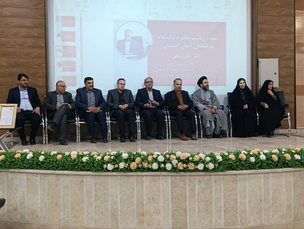 مراسم گرامیداشت روز دانشجو و نشست پرسش و پاسخ با دانشجومعلمان در مرکز امام خمینی(ره) کاشان 4