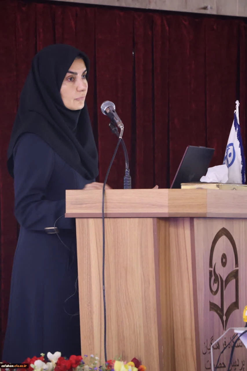 مراسم گرامیداشت هفته پژوهش به همت مدیریت پژوهش و فناوری دانشگاه فرهنگیان اصفهان 11