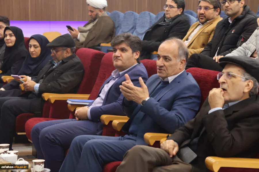 مراسم گرامیداشت هفته پژوهش به همت مدیریت پژوهش و فناوری دانشگاه فرهنگیان اصفهان 13