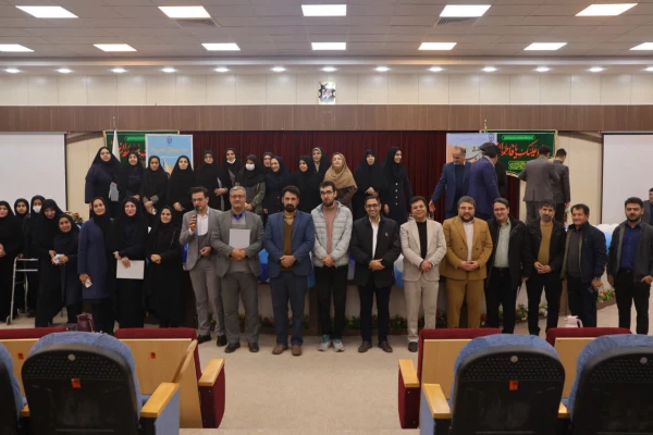 مراسم گرامیداشت هفته پژوهش به همت مدیریت پژوهش و فناوری دانشگاه فرهنگیان اصفهان 5