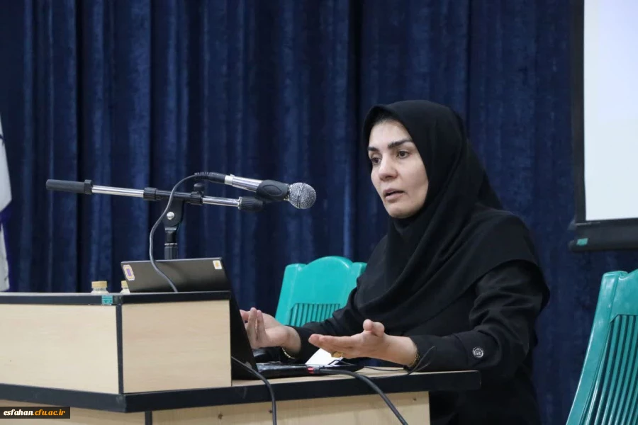 نشست مدیران مدارس کارورزی با مسئولان دانشکده علوم پایه شهید رجایی و اداره کل آموزش وپرورش استان اصفهان  6