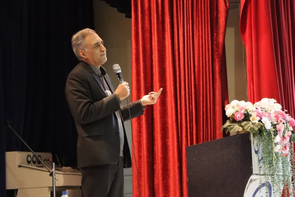 برگزاری دوره بالندگی برای سرپرستان سراهای دانشجویی،مسؤلان،کارشناسان آموزش و دانشجویی استان 10