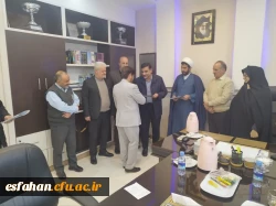 تجلیل از کارکنان جانباز به مناسبت تولد حضرت ابوالفضل و روز جانباز 
 4