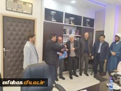 تجلیل از کارکنان جانباز به مناسبت تولد حضرت ابوالفضل و روز جانباز 
 6