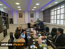 تجلیل از کارکنان جانباز به مناسبت تولد حضرت ابوالفضل و روز جانباز 
 7