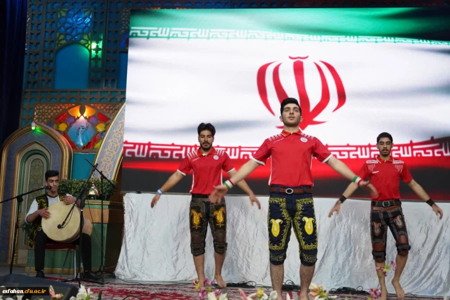 مراسم بزرگداشت نیمه شعبان و سالگرد پیروزی انقلاب با حضور کارکنان و خانواده دانشگاه فرهنگیان اصفهان 15