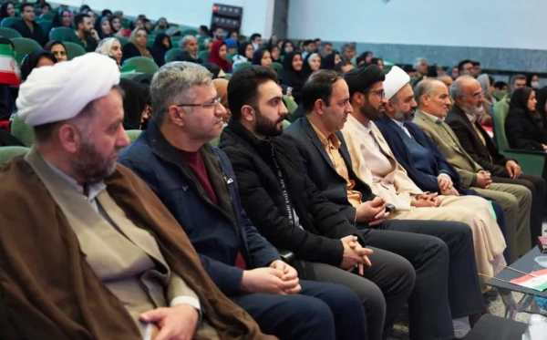 مراسم بزرگداشت نیمه شعبان و سالگرد پیروزی انقلاب با حضور کارکنان و خانواده دانشگاه فرهنگیان اصفهان 5