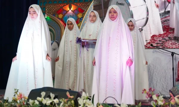 مراسم بزرگداشت نیمه شعبان و سالگرد پیروزی انقلاب با حضور کارکنان و خانواده دانشگاه فرهنگیان اصفهان 12