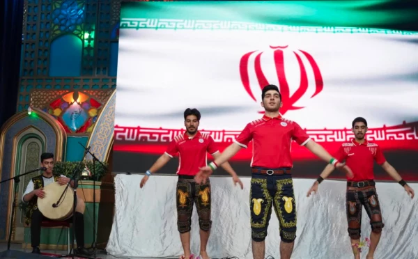 مراسم بزرگداشت نیمه شعبان و سالگرد پیروزی انقلاب با حضور کارکنان و خانواده دانشگاه فرهنگیان اصفهان 15