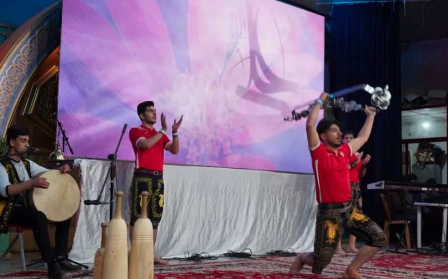 مراسم بزرگداشت نیمه شعبان و سالگرد پیروزی انقلاب با حضور کارکنان و خانواده دانشگاه فرهنگیان اصفهان 16