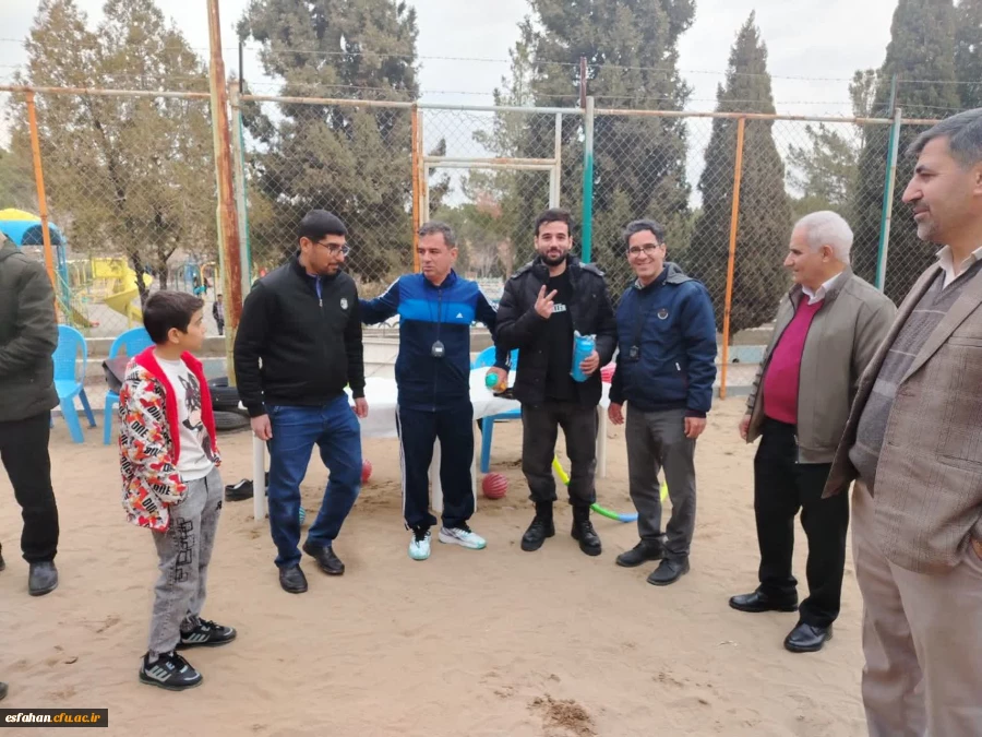 مراسم بزرگداشت نیمه شعبان و سالگرد پیروزی انقلاب با حضور کارکنان و خانواده دانشگاه فرهنگیان اصفهان 27