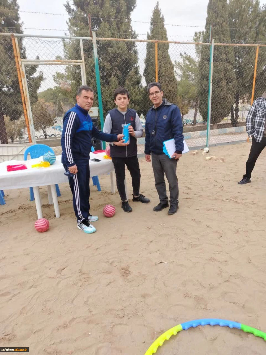 مراسم بزرگداشت نیمه شعبان و سالگرد پیروزی انقلاب با حضور کارکنان و خانواده دانشگاه فرهنگیان اصفهان 26