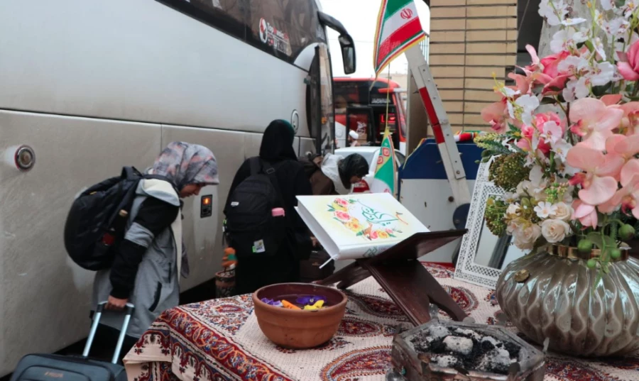 برگزاری اردوی زیارتی ـ فرهنگی مشهداولی ها ویژه دانشجومعلمان دختر دانشگاه فرهنگیان استان اصفهان
 34