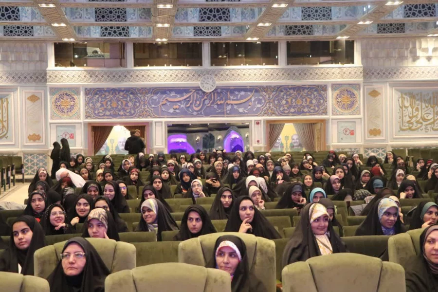 برگزاری اردوی زیارتی ـ فرهنگی مشهداولی ها ویژه دانشجومعلمان دختر دانشگاه فرهنگیان استان اصفهان
 42