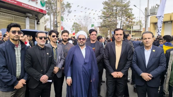 گزارش تصویری از حضور خانواده دانشگاه فرهنگیان استان اصفهان در راهپیمایی ۲۲ بهمن ماه ۱۴۰۴ 8