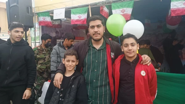 گزارش تصویری از حضور خانواده دانشگاه فرهنگیان استان اصفهان در راهپیمایی ۲۲ بهمن ماه ۱۴۰۴ 10