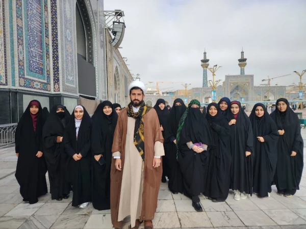 گزارش تصویری از حضور خانواده دانشگاه فرهنگیان استان اصفهان در راهپیمایی ۲۲ بهمن ماه ۱۴۰۴ 15