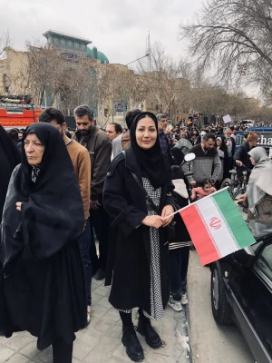 گزارش تصویری از حضور خانواده دانشگاه فرهنگیان استان اصفهان در راهپیمایی ۲۲ بهمن ماه ۱۴۰۴ 20