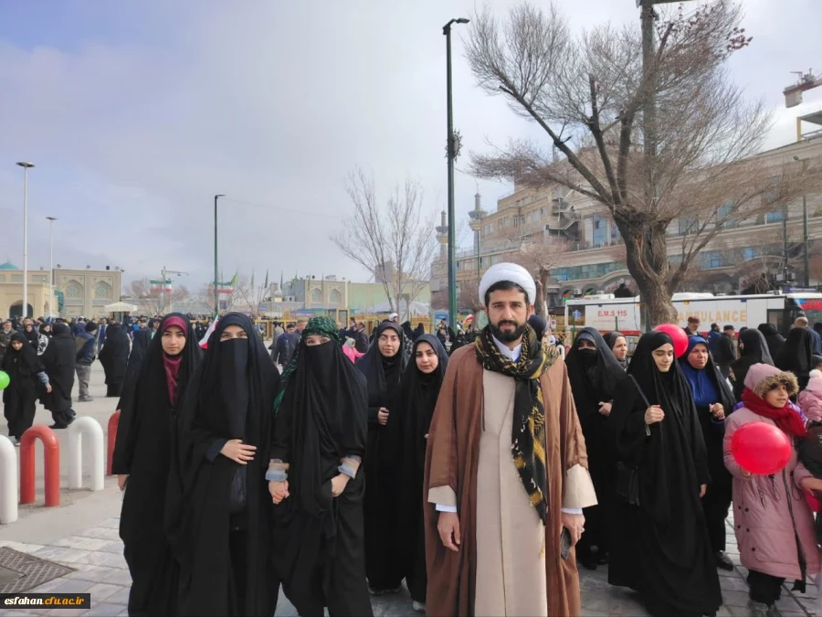 برگزاری اردوی «زیارت اولی ها» ویژه دانشجومعلمان دانشگاه فرهنگیان اصفهان با حضور  ۹۰۰ نفر در مشهد مقدس
 14