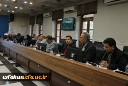 تاکید سرپرست دانشگاه فرهنگیان استان اصفهان در هفتمین جلسه میز مشارکت اساتید دانشگاه های استان اصفهان در استانداری اصفهان  بر ضرورت گسترش دامنه ارتباط مسئولین با دانشجویان در جهت شفاف سازی فعالیتها، ارائه کارنامه عملکرد و معرفی نقشه راه مسئولین در راستای ب
