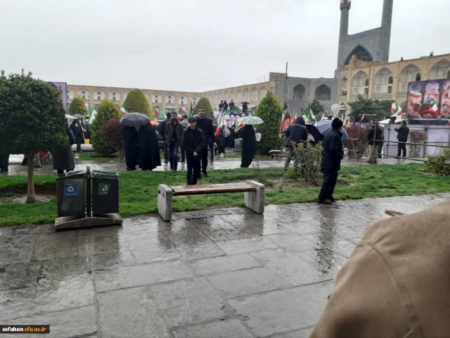 گزارش تصویری از حضور خانواده دانشگاه فرهنگیان استان اصفهان در مراسم روز جهانی قدس ۱۴۰۴ 7