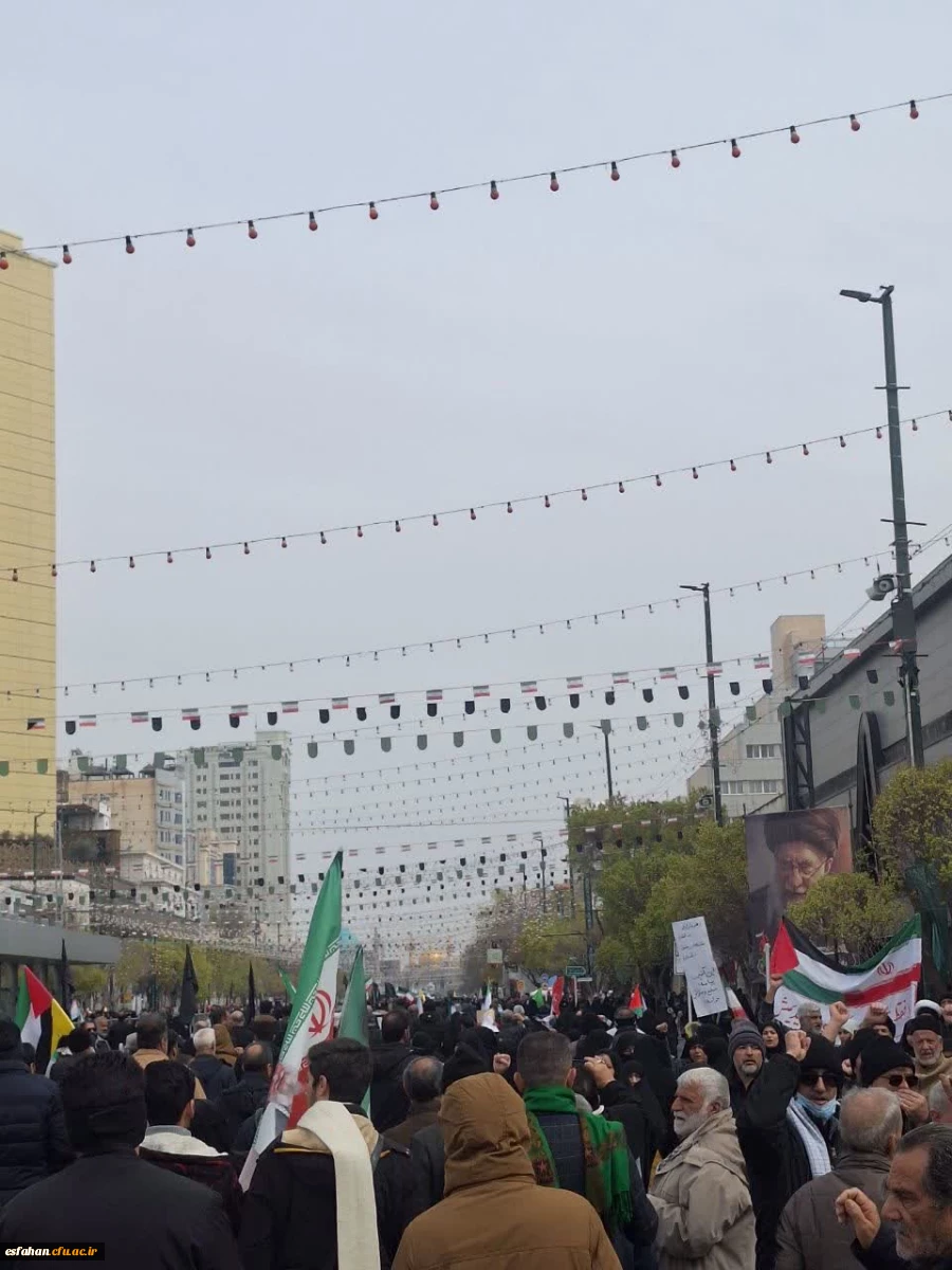 گزارش تصویری از حضور خانواده دانشگاه فرهنگیان استان اصفهان در مراسم روز جهانی قدس ۱۴۰۴ 20